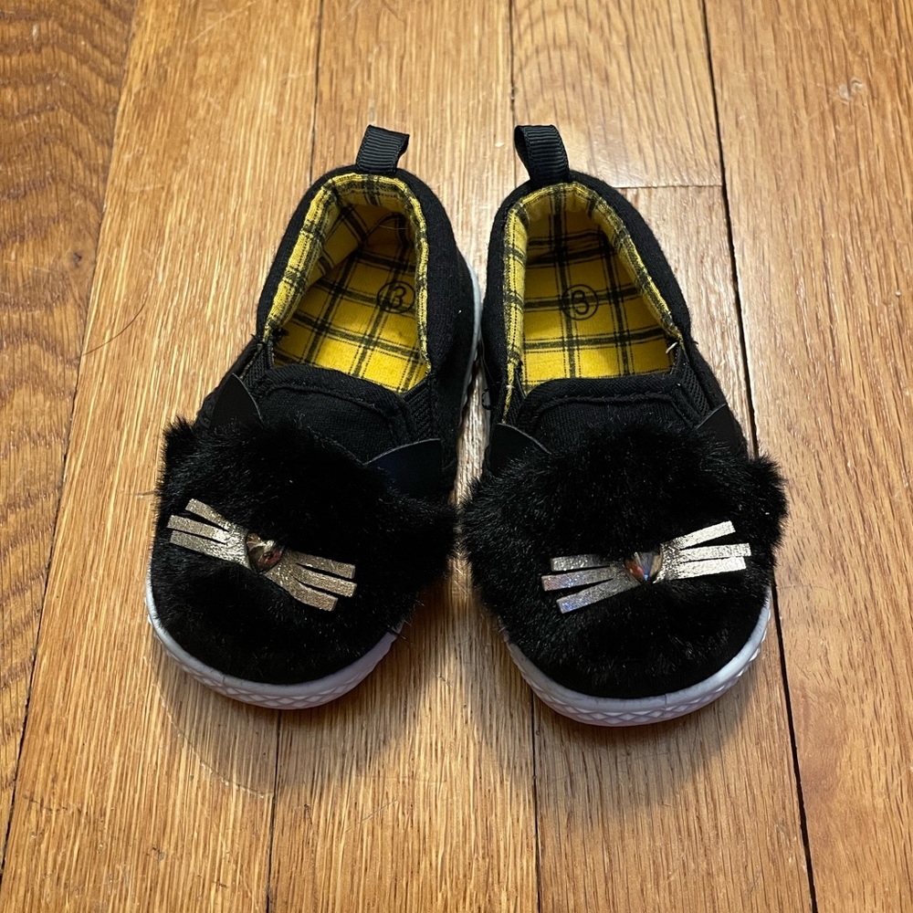 NWOT SG Footwear Baby Black Slip On Cat Sneakers with Fur and Whiskers, Size 3